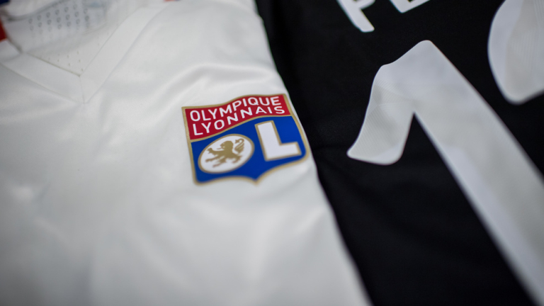 Жан-Мишел Ола сдаде властта в Лион