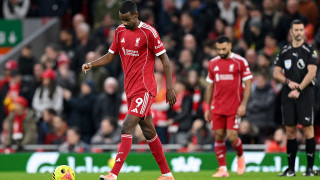 Нападателят на Ливърпул Александър Исак получи сериозна травма счупване на