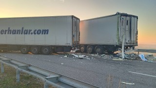 Тир блокира пътя Враца - Оряхово в района на село Мраморен