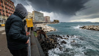 съобщи за 347 смъртни случая свързани с коронавирус към неделя