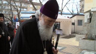 Стабилно е състоянието на патриарх Неофит