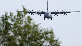 Първите три военни американски самолета кацнаха в Румъния