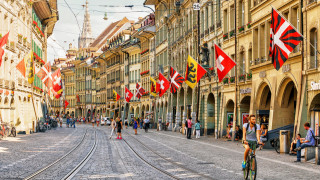 Защо в Швейцария има наплив на българи и румънци?