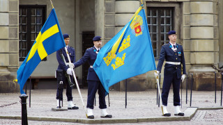 Швеция ще удължи временния граничен контрол до ноември съобщи АП