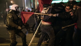 Гръцката полиция разпръсна протест в центъра на Атина