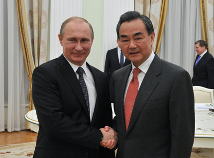 Китай: Западните санкции срещу Русия вредят на мирния процес в Украйна