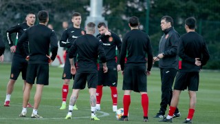 Националите тренираха за първи път преди мача с Черна гора