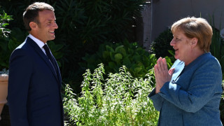 Германският канцлер Ангела Меркел и франският президент Еманюел Макрон се срещнаха