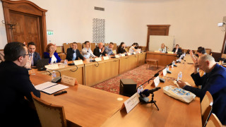 Комисията по туризъм в парламента прие единодушно на извънредно заседание