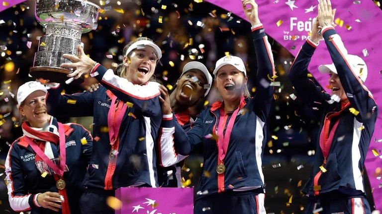 Три победи на Коко Вандевег осигуриха триумфа на САЩ във "Фед къп"