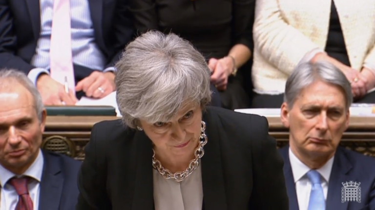Министър-председателят на Великобритания Тереза Мей защити решението си да гласува