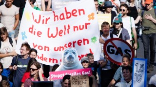 Климатични демонстрации се провеждат в цяла Германия след като германското