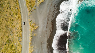 От ледените арктически покрайнини до тропическите островни вериги бреговите