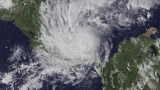 Ураганът "Ирма" премина в застрашаващата пета степен
