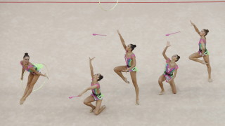 Момичетата от ансамбъла по художествена гимнастика споделиха че са много