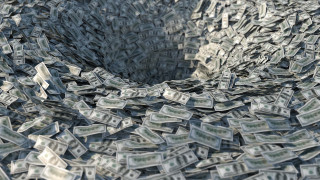 Увеличаването на държавния дълг на САЩ който вече надхвърли 33