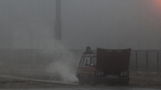 Бус се обърна на АМ "Тракия"