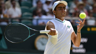 Иван Иванов загуби с 2 6 6 7 2 от словака Алекс Молчан