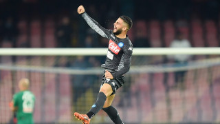 Една от звездите на Наполи Лоренцо Инсине е под