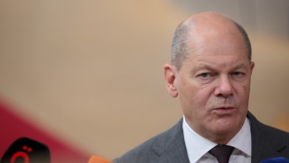 Германският канцлер Олаф Шолц се пошегува че с нетърпение очаква
