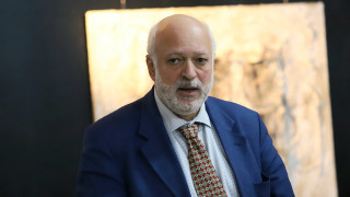 Бившият министър на културата Велислав Минеков изрази съмнение пред БНР