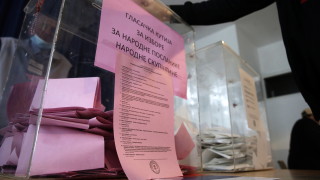 Ниска активност на изборите в Сърбия 