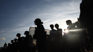 Министърът на вътрешните работи на Франция Жерал Дарманен предупреди в