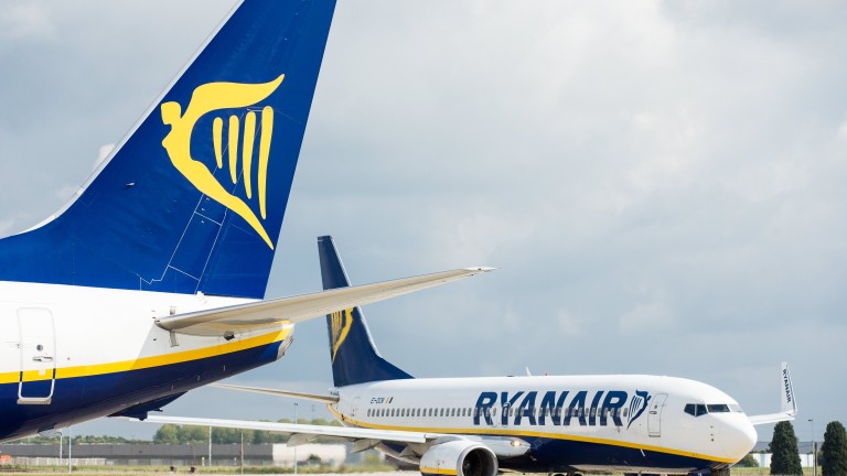 Стачките удариха по печалбата на Ryanair