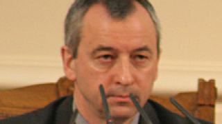 „Атака" събира подписи за оставката на Пирински