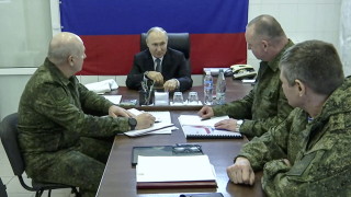 Путин бил в Херсон и Луганск без Шойгу и Герасимов, за да не се изкушава противника