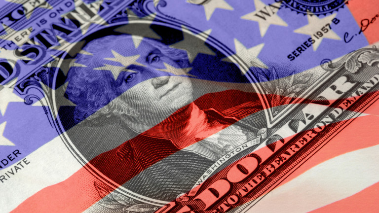 Доларът възстановява позиции в очакване срещата Тръмп -  Си Дзинпин