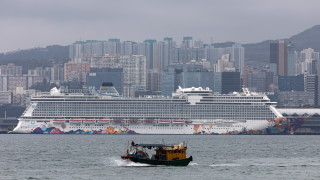 Круизен кораб с близо 4000 души е поставен под карантина