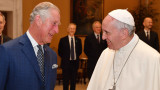 Крал Чарлз получи специален (и свещен) подарък от папа Франциск за коронацията