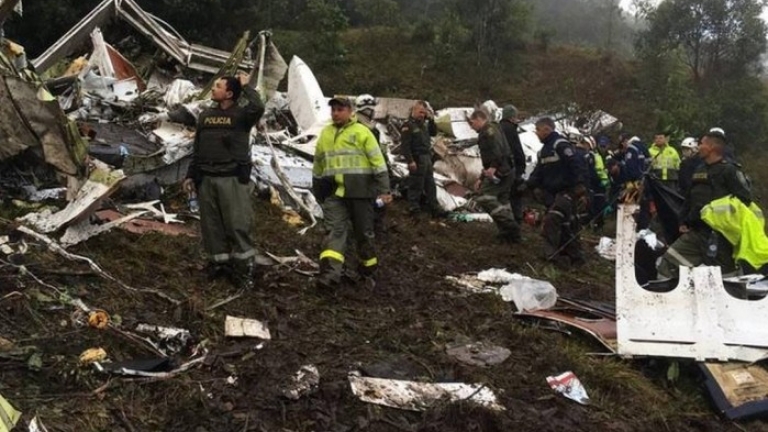 Официално: 71 загинаха след разбиването на самолета, 6 оцеляха 
