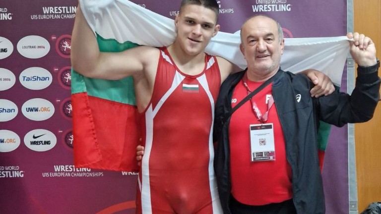 Българският борец Стефан Стефанов стана европейски шампион за момчета до