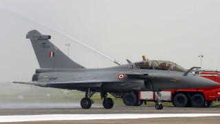 Индия одобри закупуването на 26 изтребителя Рафал от Франция за