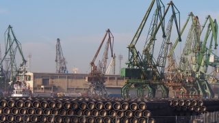 Още 102 контейнера с италиански боклук на пристанището във Варна