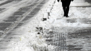 Предизвестие за освобождаване от поста е връчено днес на директора