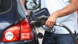 Бензинът в САЩ достигна най-ниската си цена от 2004 година насам