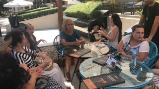 В тази история могат да се видят всички пробойни в