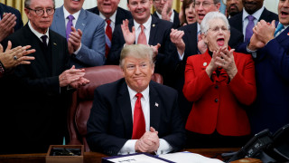 Тръмп обмисля да уволни председателя на ФЕД Джером Пауъл