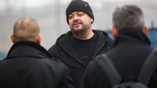 Председателят на Левски на левскарите Димитър Костадинов говори пред медиите