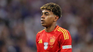 Звездата на Барселона Ламин Ямал продължава да учудва феновете със