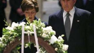 Буш отдаде последна почит на 38- я президент на САЩ Джералд Форд