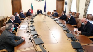 Увеличава се доставката на ваксини като само през първата седмица