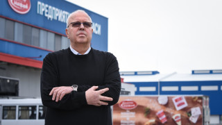 Димитър Маджаров завършва Висшия институт по хранително вкусова промишленост в гр