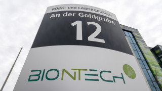 BioNTech: Не отлагайте втората доза от ваксината срещу COVID-19