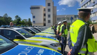 Служебният министър на вътрешните работи Калин Стоянов връчи ключовете на