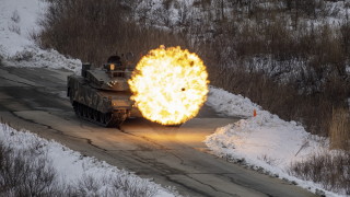 Южнокорейски и американски войски проведоха съвместни учения с бойни стрелби