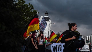 Германец е признат за виновен за незаконен нацистки поздрав по